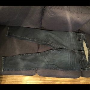 Old navy dark wash rockstar skinny jeans. Size 20.